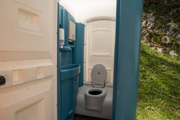Best Portable restroom trailer rental  in Virginia, IL